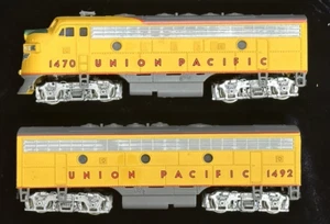 BARGAIN POOR RUNNING BACHMANN PLUS UNION PACIFIC F7A & NON RUNNING F7B-FREE SHIP - Picture 1 of 9