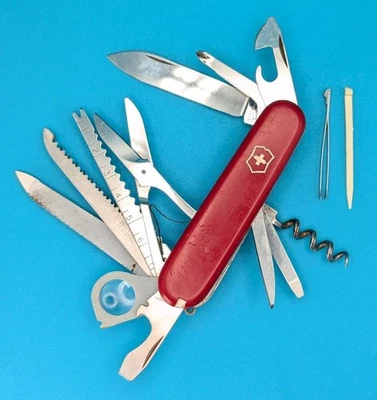 Navaja suiza Victorinox Champion roja ¡Multiherramienta! *HOJA PEQUEÑA ROTA* Foto 1 de 4