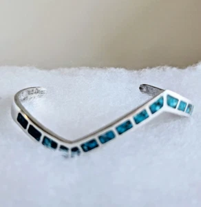 Charming Native American Turquoise Inlay Silver Bracelet, Size 6 Small Wrist - Picture 1 of 12