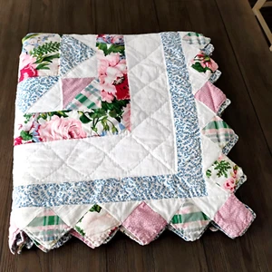 Tattered Quilt Full/Double size 82 x 82 Cotton Patchwork Floral Cottage - Picture 1 of 16