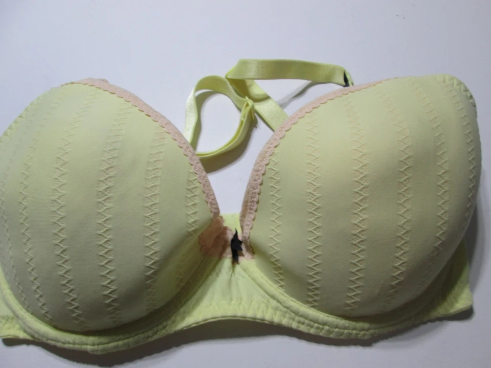 Sujetador Betsey Johnson Talla 32DD Amarillo Claro Forrado con Aros Correa Ajustable Encaje Foto 1 de 4