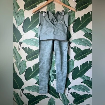 Gymshark Set Camo Seamless Leggings and Camo Adapt Bra sage green size S - Image 1 of 4