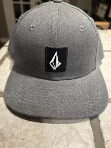 MENS VOLCOM GRAY SNAPBACK ADJUSTABLE HAT CAP ONE SIZE - Picture 1 of 3