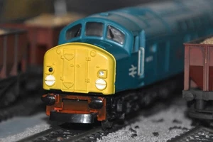 Jouef Class 40 40015 Aquitania British Rail Blue vgc OO Gauge Runs Well + Lights - Picture 1 of 21