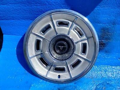 (1) Vintage 1973-1977 Ford Maverick 14" Deluxe Hubcap Wheel Cover D3DZ-1130-A - Image 1 of 4