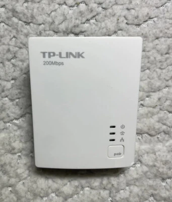 TP Link 200 mbps Av200 Nano Powerline Adapter TLPA2010 Plug In TESTED - Image 1 of 4