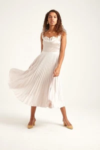 VESTIDO MIDI NUDE SATINADO PLISADO KAREN MILLEN NUEVO CON ETIQUETAS TALLA UK 12 - Imagen 1 de 4