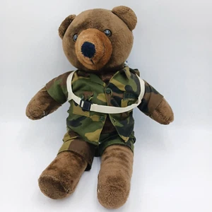 Vintage 1987 Stofftier braun Armee Fallschirmjäger Bär 19", Camo Fatigues - Bild 1 von 15