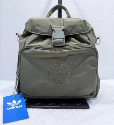 Adidas Originales 3.0 Micro Mochila/Eslinga/Brossbody Mini Viaje Verde Oliva Nuevo con Etiquetas Foto 1 de 4