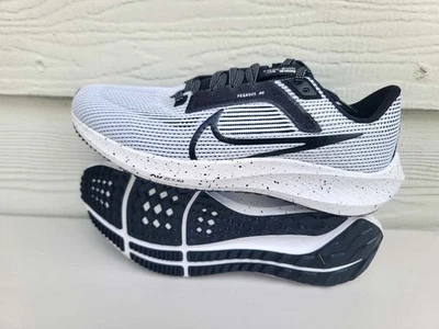 NEW NIKE WOMEN'S  AIR ZOOM PEGASUS 40 DV3854 004 SZ 10 - Image 1 of 4