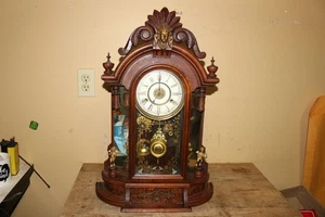 Raro Antiguo 1895 New Haven Occidental Nogal Espejo Lateral 8 Días Reloj de Salón - Imagen 1 de 13