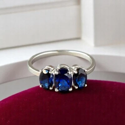 Anel de casamento corte oval diamante safira azul 2,25 quilates em platina 950 cultivado em laboratório - Imagem 1 de 4