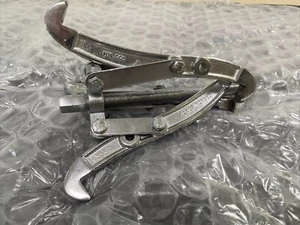 DROP FORGED 8” Pulley Puller *3 JAW /200mm *REVERSIBLE - Picture 1 of 6
