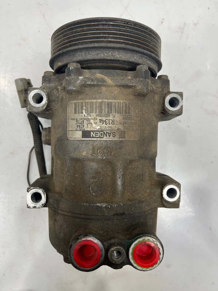 Conjunto de compresor de aire acondicionado Jeep Cherokee 97-01 OEM 55037205AC Foto 1 de 4