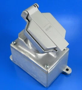 (AMPMECH) CROUSE-HINDS/ EATON RECEPTACLE, NEC EX CLASS 1 DIV 1, 3P, CPS152-201 - Picture 1 of 4