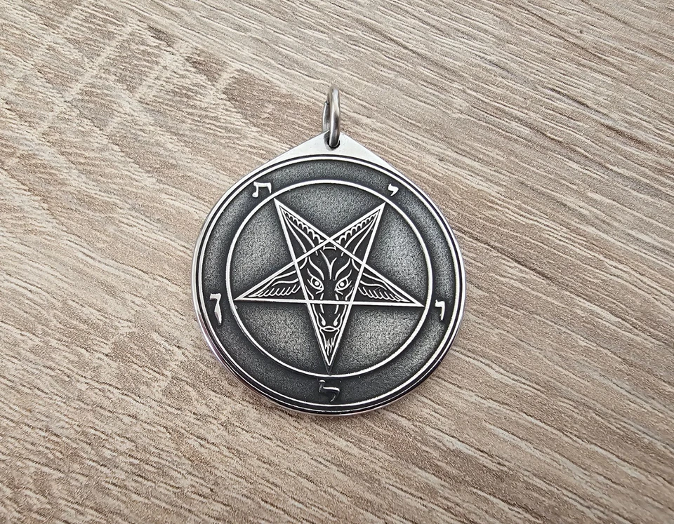 Baphomet Anhänger Edelstahl Pentagramm Okkult La Vey Goth Punk Silber  Neu - Bild 1 von 1