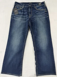 Pantalones de mezclilla Silver Jeans Co. Zac calce relajado pierna recta para hombre, lavado oscuro EWK40 - Imagen 1 de 13