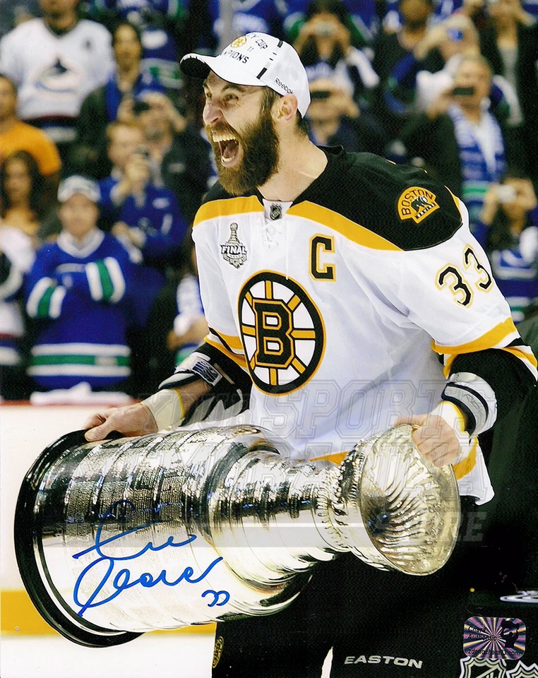 Copa Stanley 8x10 autografiada firmada por Zdeno Chara Boston Bruins Screaming Holding Foto 1 de 1