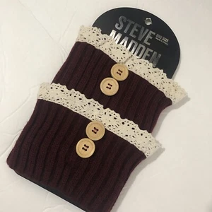 STEVE MADDEN Womens One Size Boot Cuff Knit Maroon Legwear Button Accent NWT - Picture 1 of 7