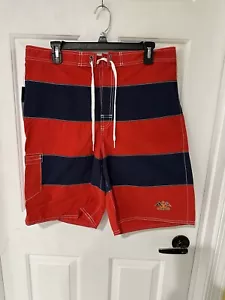 Neu mit Etikett American Living Badehose für Herren große Flagge bestickt Logo rot und blau - Bild 1 von 4