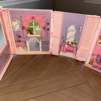 Vintage Barbie Fold N Fun Dollhouse Mattel 1992 Rare Folding Playset Incomplete - Image 1 of 4