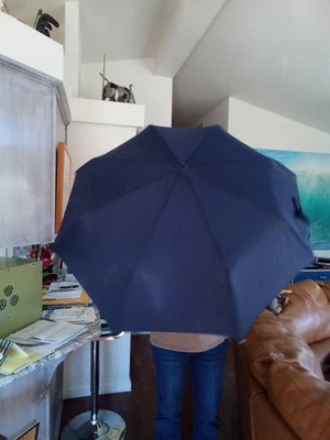 VTG TOTES RainGear Blue Portable Umbrella~Flashlight Handle~Works~Rare HTF - Image 1 of 4