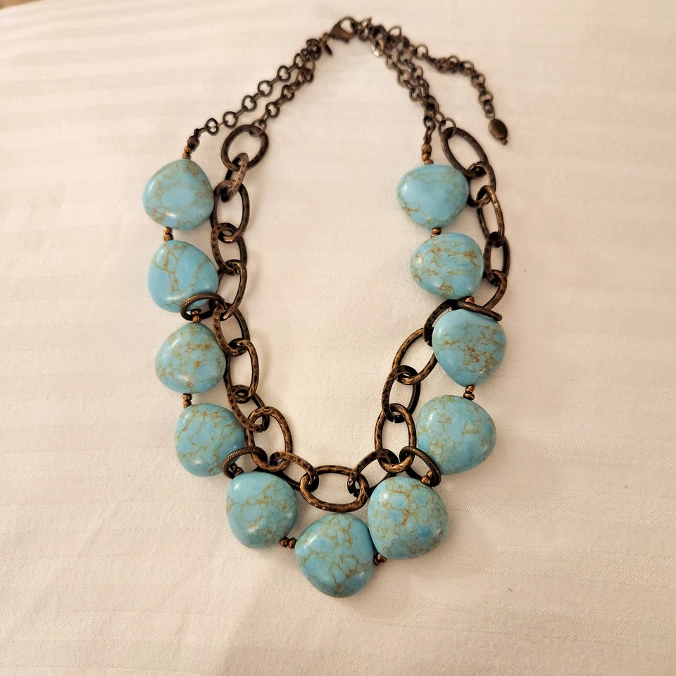 Antiguo collar llamativo Howlita teñido de bronce diseños Premier Foto 1 de 1