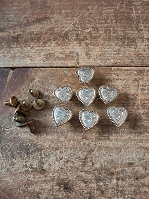 Cinturón con conchos de corazón grabado superpuesto de plata de ley 7 en total Foto 1 de 4