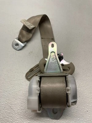 Cinturón de seguridad trasero derecho pasajero Lexus RX350 2004-2009 RETRACTOR BRONCEADO 7336048040 Foto 1 de 4