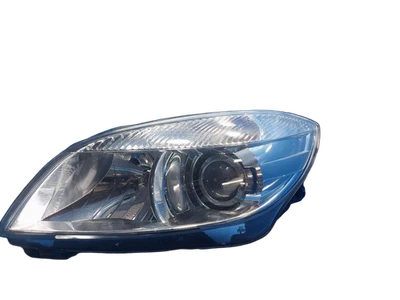 Skoda Fabia Left Headlamp - image 1 of 4