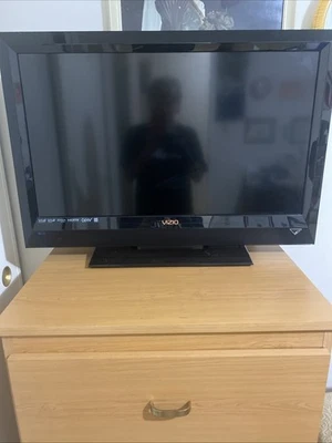 Local Pick Up Only-Vizio E320VL 32" 1080i HD LCD Television - Image 1 of 4