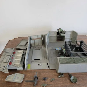 Hasbro GI Joe 1983 Cuartel General Centro de Comando Juego Juego Lote de Piezas - Imagen 1 de 19