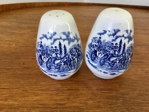 Royal Mail Blue Salt & Pepper Shakers Set ~ Myott England - Picture 1 of 6