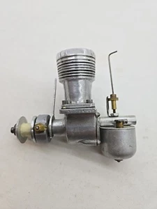 DELONG 30 1940s Spark Ignition Model Engine #3 M6 - Picture 1 of 5