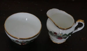 VINTAGE Paragon Wild Strawberry Gold Trim Creamer and Open Sugar Bowl, England - Picture 1 of 8