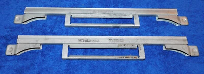 Camión Ford F100 F250 F350 1957-1960 serie F nuevo en stock L+R puerta ventana canales delanteros Foto 1 de 4