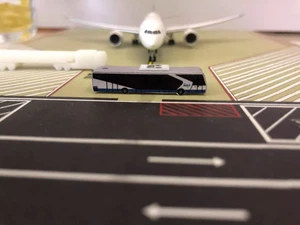 Autobús lanzadera aeropuerto GSE 1/400 - Imagen 1 de 8