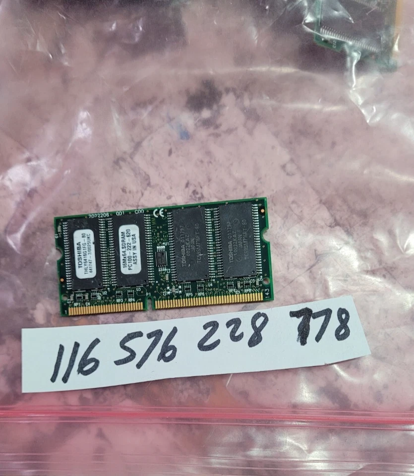 THLY6416G1FG-80 Toshiba 128MB SODIMM Non Parity PC 100 100Mhz Memory - Image 1 of 1