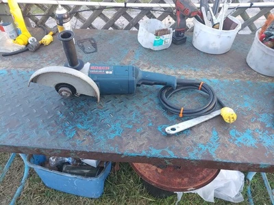 AMOLADORA ANGULAR PROFESIONAL BOSCH GWS 20-23 9". ALEMANIA. REPARADO. Foto 1 de 4