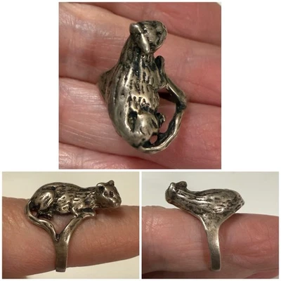 Vintage Artisan Crafted Sterling Silver Sculptural Figural OTTER Ring Size 5.75 - Image 1 of 4