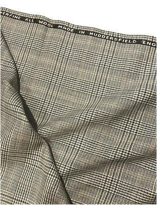 Superfine 100% Wool Glencheck Fabric Made In Huddersfield England, 4.2m - Image 1 of 3