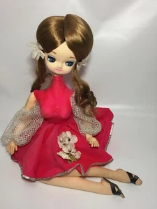 Vintage Big Eyes Bradley Doll 11" Seated Japan Red Dress - Bild 1 von 10