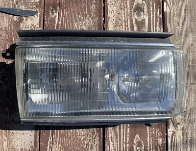 ✅ 91 92 93 94 Toyota Land Cruiser FJ80 FRONT Left DRIVER Side Headlight Lamp OEM - Imagem 1 de 4