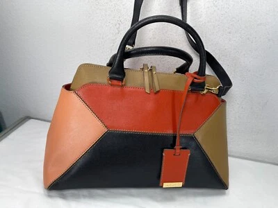 IACUCCI MILAN ITALIA - IMPECABLE, NUEVO CON ETIQUETAS $428.00 BLOQUES DE COLOR EN SU MEJOR MOMENTO Foto 1 de 4