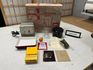 KIT FOTOGRAFICO VINTAGE ANSCO DELUXE SVILUPPO OUTFIT JN284 JN 284 OTTIMO ASPETTO! - Foto 1 di 12
