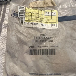 NOS E5TZ-4067-AE FORD REAR END DIFFERENTIAL SHIM FOR 10 1/4 10.25 REAR AXLE .293 - Picture 1 of 2