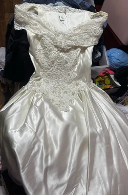 Morilee Madeline Gardner Wedding Dress Size 8 Vtg Vintage Dark Ivory Lace Satin - Image 1 of 4