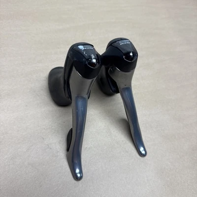 Shimano 105 st-5600 10speed 10x3 triple shifter Set. Work Great. Visual 8/10 - Image 1 of 4