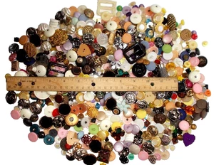 Vintage Plastic Sewing Buttons Assorted Beautiful Colors Shapes Lot 1.2 lb - Picture 1 of 15