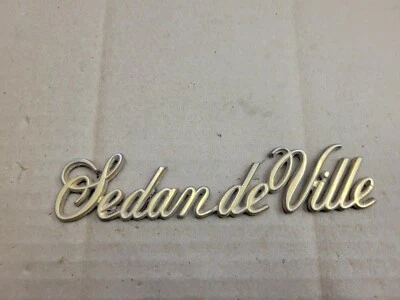 Cadillac OEM 1970-1980 Sedan deVille Chrome Emblem Badge Logo Nameplate Name Foto 1 de 3